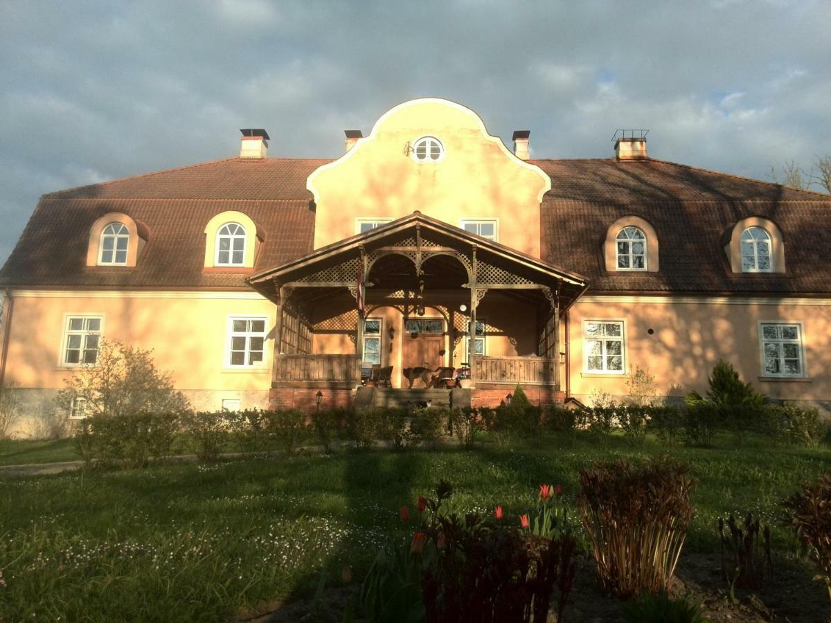 Maras Manor Hotell Turlava Exteriör bild