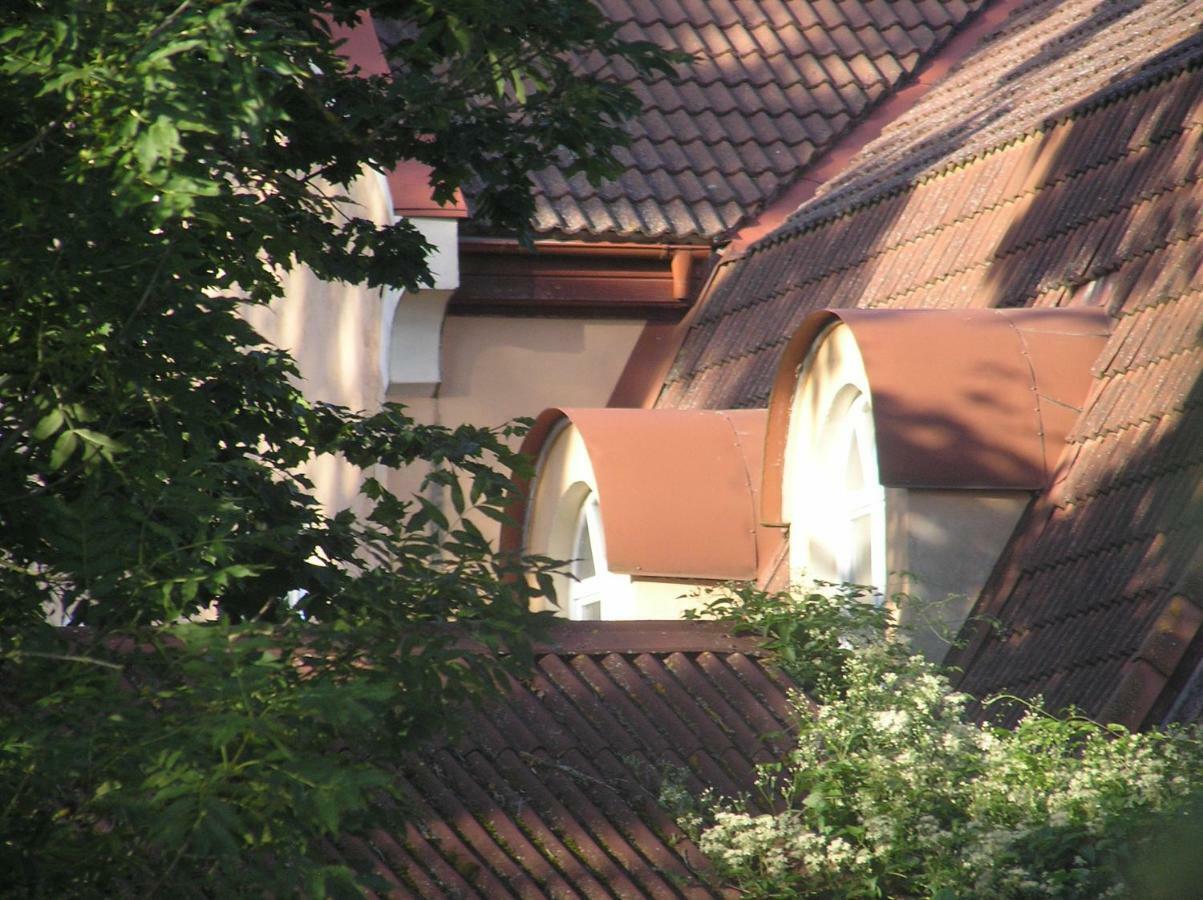 Maras Manor Hotell Turlava Exteriör bild